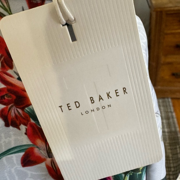 Floral Ted Baker backpack NWT - Picture 9 of 10